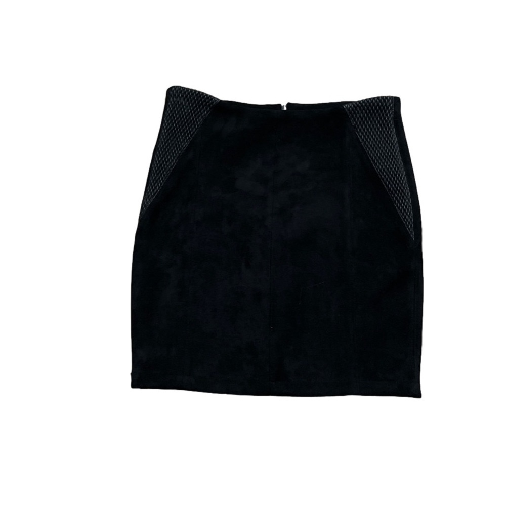 Zara Black Faux suede skirt. Leather detail on hips. Size small. Zip closure
